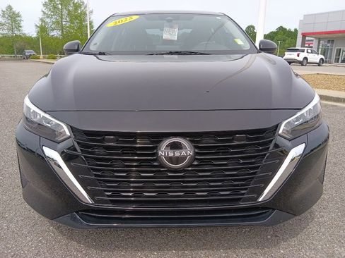 Used 2025 Nissan Sentra SV w/ Trunk Package FWD image 8