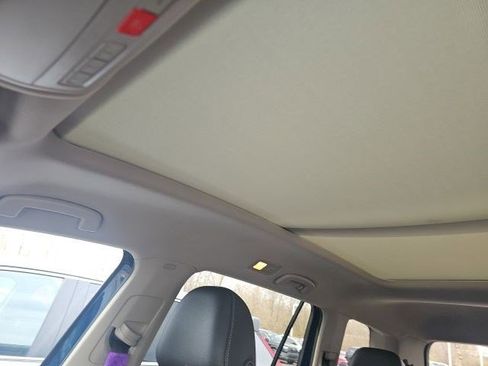 Used 2018 Volkswagen Atlas SEL w/ R-Line Package image 22