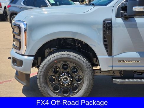 New 2026 Ford F250 Lariat w/ Black Appearance Package AWD/4WD image 9