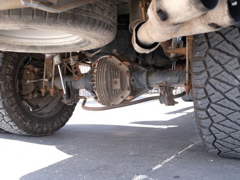 Used 2015 Ford F350 Lariat w/ Lariat Interior Package image 22