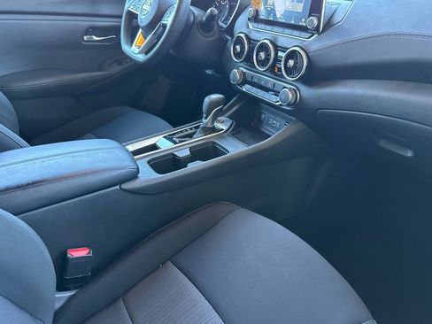 Used 2025 Nissan Sentra SV FWD image 32