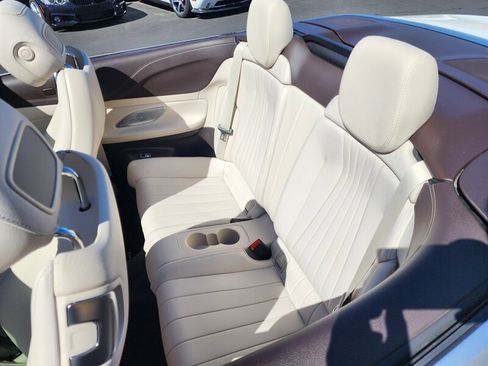Used 2020 Mercedes-Benz E 450 4MATIC Cabriolet w/ AMG Line image 20