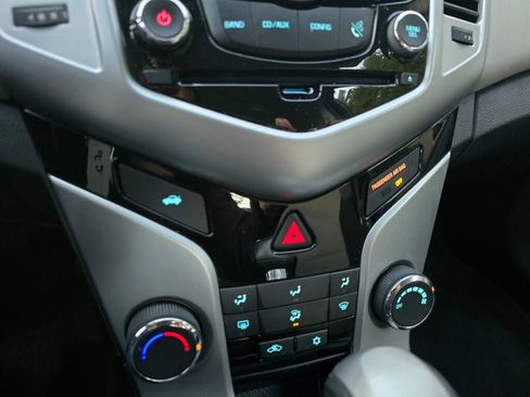 Used 2016 Chevrolet Cruze LS image 27