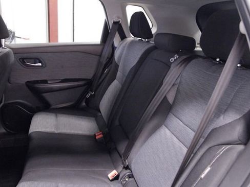 Used 2023 Nissan Rogue SV AWD/4WD image 15