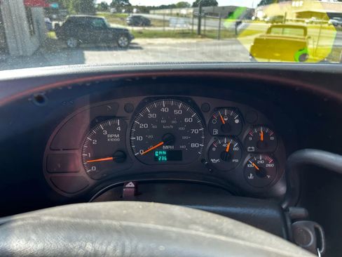 Used 2004 Chevrolet Kodiak C4500 2WD Regular Cab image 18