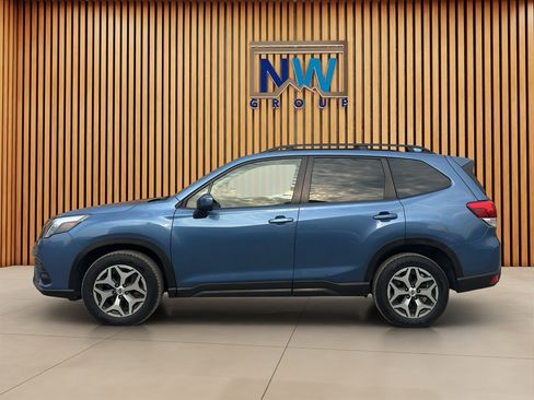 Used 2022 Subaru Forester Premium AWD/4WD image 58