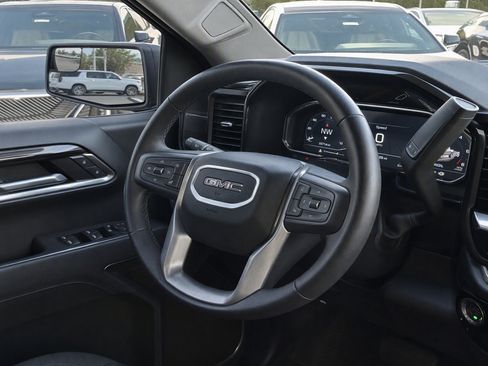 Used 2025 GMC Sierra 1500 Elevation AWD/4WD image 10