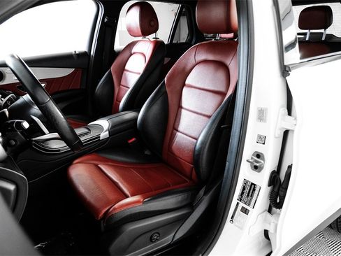 Used 2022 Mercedes-Benz GLC 300 w/ AMG Line image 36