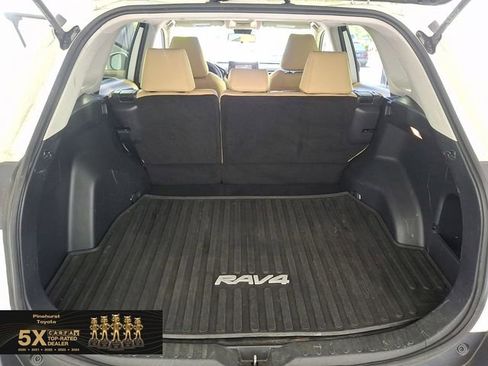 Certified 2019 Toyota RAV4 LE FWD image 34