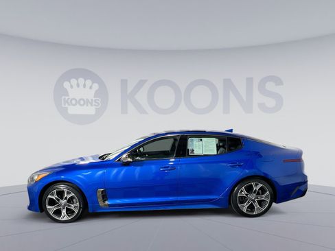 Used 2020 Kia Stinger GT-Line w/ Sun & Sound Package image 2