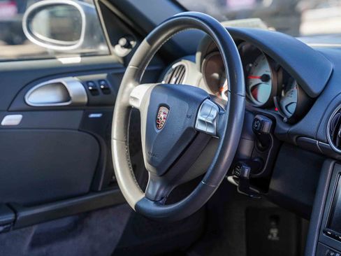 Used 2005 Porsche Boxster S image 15
