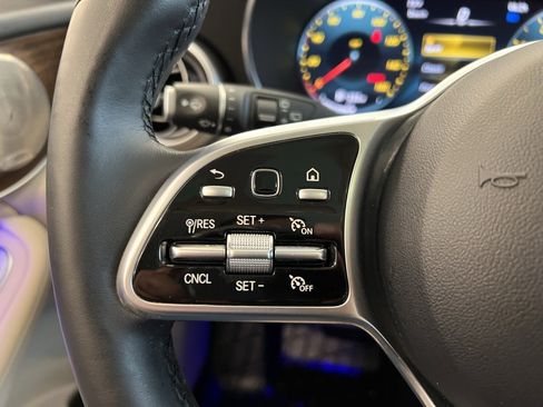 Used 2021 Mercedes-Benz GLC 300 4MATIC image 23