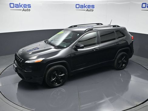 Used 2015 Jeep Cherokee Latitude w/ Comfort/Convenience Group FWD image 47
