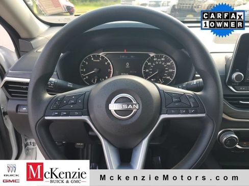 Used 2025 Nissan Altima 2.5 SV FWD image 10
