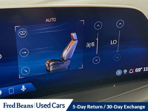 Used 2025 Cadillac XT4 Premium Luxury AWD/4WD image 22