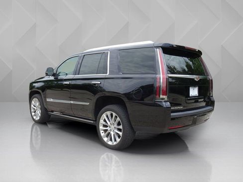Used 2018 Cadillac Escalade Premium Luxury RWD image 3