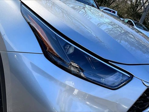 Certified 2025 Toyota Highlander XLE image 27