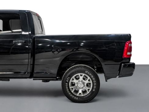 Used 2024 RAM 2500 Laramie w/ Safety Group AWD/4WD image 11