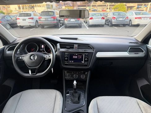 Used 2020 Volkswagen Tiguan S image 10
