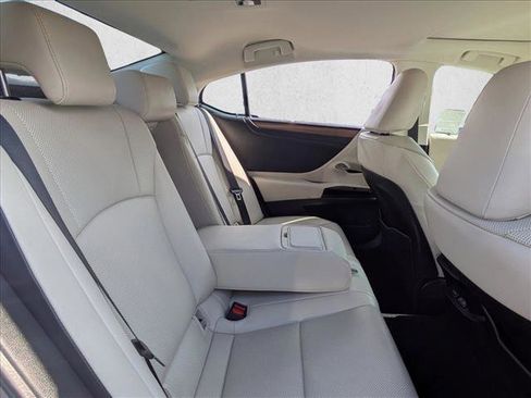Used 2025 Lexus ES 350 w/ Premium Package image 18