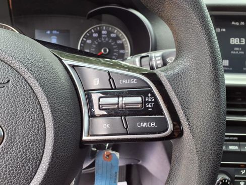 Used 2020 Kia Optima LX image 23