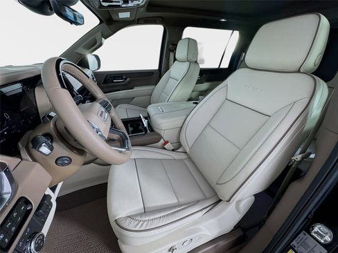 New 2026 GMC Yukon XL Denali AWD/4WD image 11