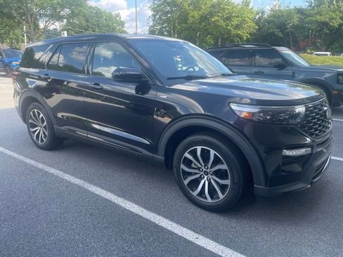 Used 2022 Ford Explorer ST-Line RWD image 3