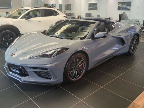 Used 2024 Chevrolet Corvette Stingray Premium Cpe w/ Z51 Performance Package RWD image 8