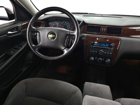 Used 2011 Chevrolet Impala LS FWD image 14