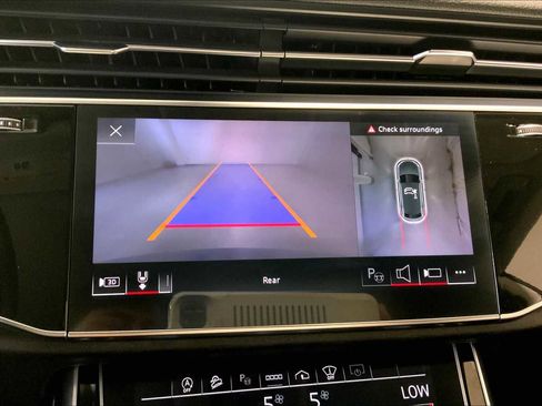 Used 2023 Audi Q8 Prestige image 26