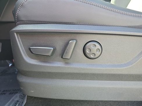 New 2026 Nissan Armada Platinum image 14