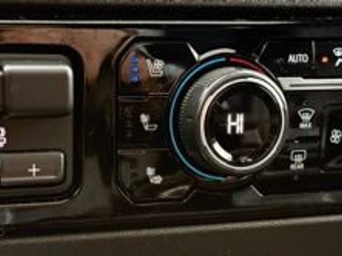 Used 2025 Chevrolet Silverado 2500 High Country w/ Technology Package image 29