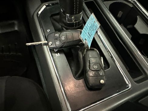 Used 2018 Ford F150 XLT w/ Equipment Group 302A Luxury AWD/4WD image 38