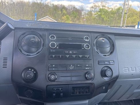 Used 2016 Ford F250 XL w/ XL Appearance Package AWD/4WD image 25