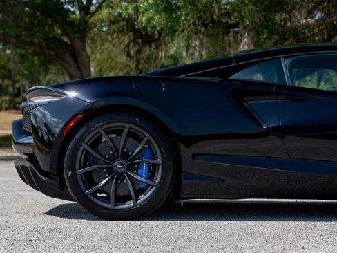 Used 2023 McLaren Artura image 33