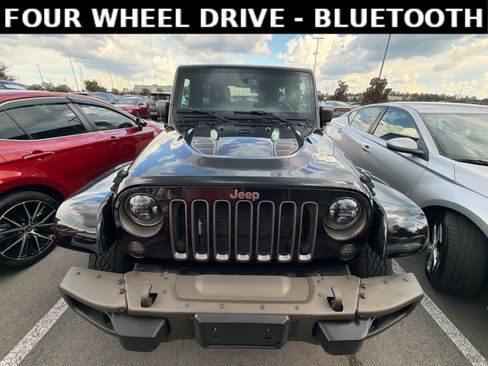 Used 2016 Jeep Wrangler Unlimited Sahara AWD/4WD image 2