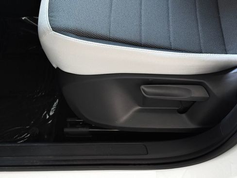 New 2026 Volkswagen Taos S AWD/4WD image 20