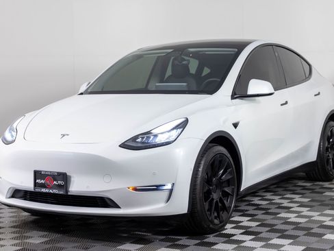 Used 2021 Tesla Model Y Long Range image 2