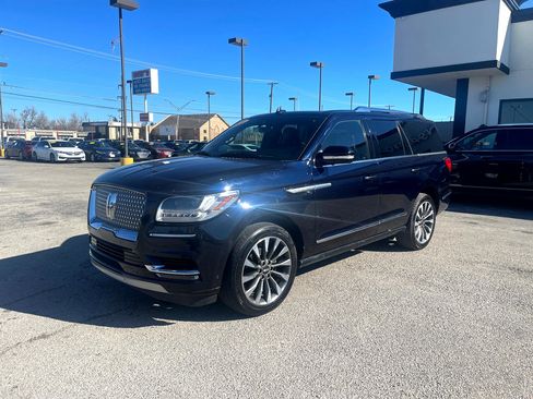 Used 2021 Lincoln Navigator Reserve image 2