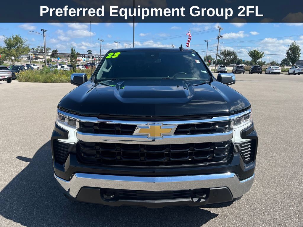 Used 2023 Chevrolet Silverado 1500 LT AWD/4WD image 10