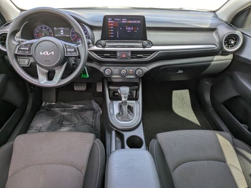 Used 2024 Kia Forte LXS w/ LXS Technology Package FWD image 13