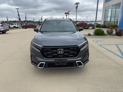 Used 2025 Honda CR-V Sport Touring image 2