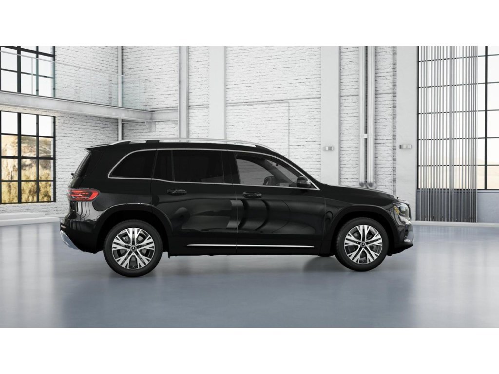 Certified 2026 Mercedes-Benz GLB 250 4MATIC image 17