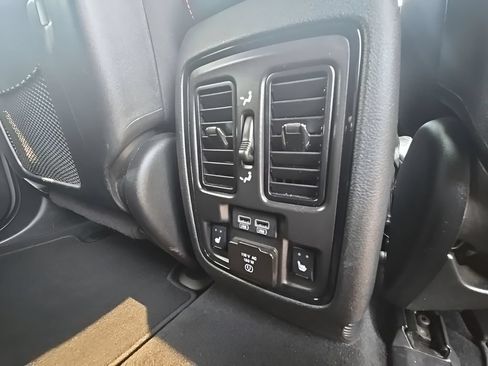 Used 2023 Dodge Durango GT AWD/4WD image 13