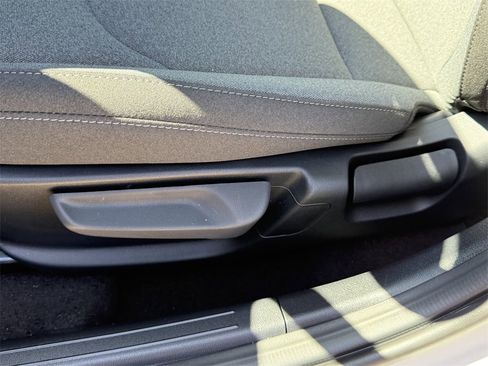 New 2025 Kia K4 LXS image 20