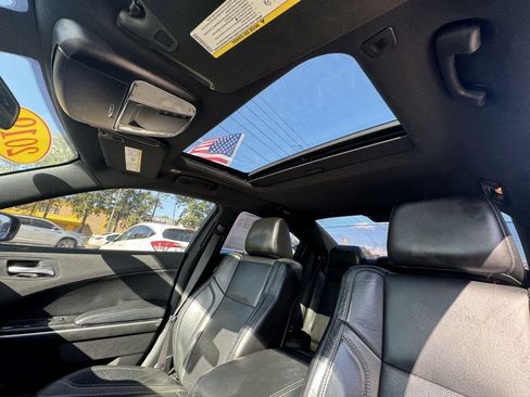 Used 2019 Dodge Charger SXT image 15