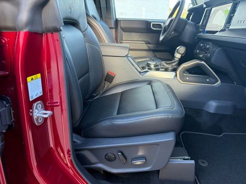 New 2026 Ford Bronco Badlands w/ Sasquatch Package image 6
