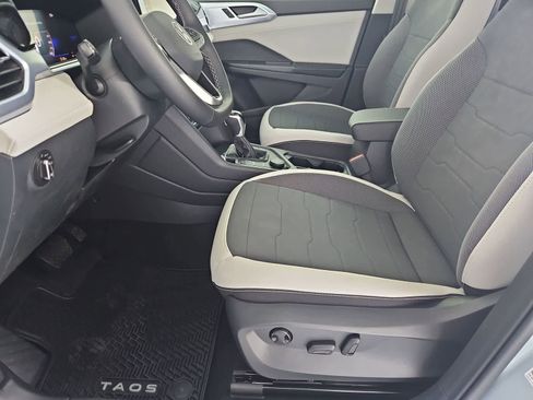 New 2026 Volkswagen Taos SE AWD/4WD image 16