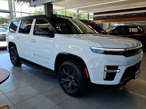 New 2026 Jeep Grand Wagoneer 4WD image 2