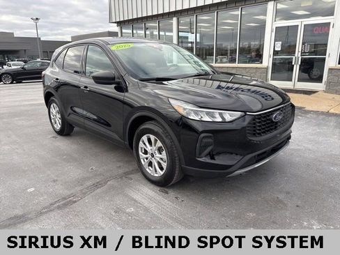 Used 2025 Ford Escape Active image 1